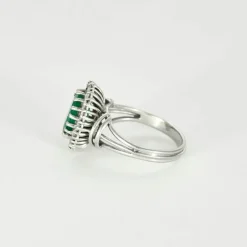 Bague Pompadour Emeraude Entourage Diamants Or Blanc