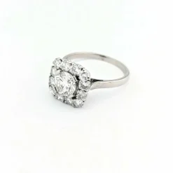 Bague Pompadour en or blanc Platine et diamants