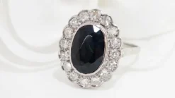 Bague Pompadour en platine saphir et diamants