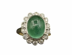 Bague Pompadour émeraude cabochon et diamants