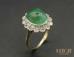 Bague Pompadour émeraude cabochon et diamants