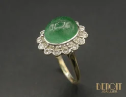 Bague Pompadour émeraude cabochon et diamants