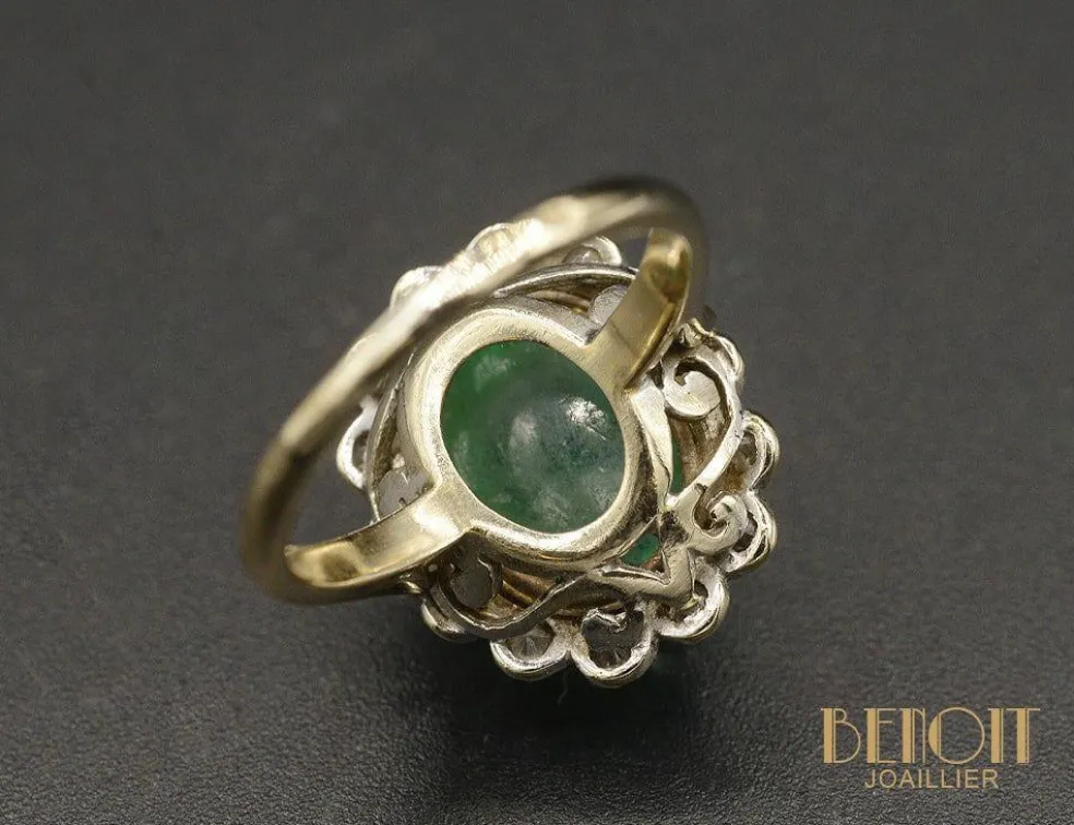 Bague Pompadour émeraude cabochon et diamants