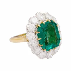 Bague Pompadour émeraude, diamants, platine et or jaune.