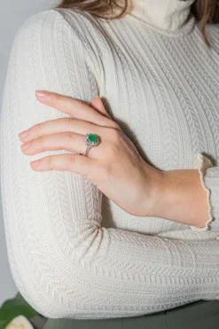 Bague Pompadour Or blanc Emeraude