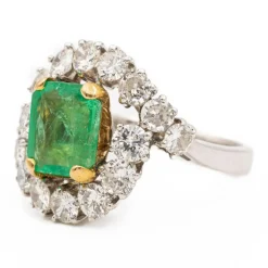 Bague Pompadour Or blanc Emeraude