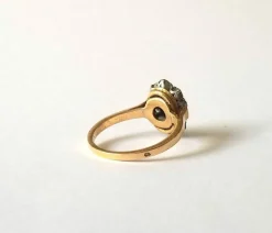 Bague pompadour or jaune saphir et diamants