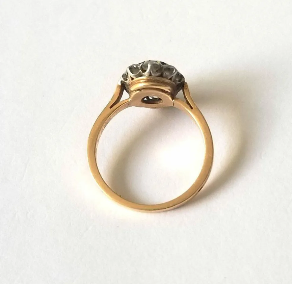 Bague pompadour or jaune saphir et diamants