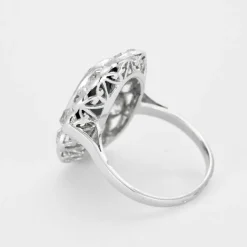 Bague pompadour platine, saphir et diamants