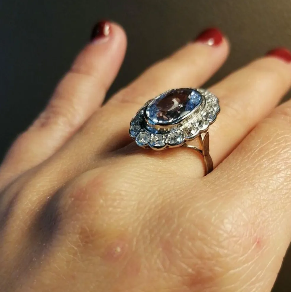 Bague pompadour platine saphir diamants