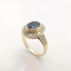 Bague pompadour saphir et diamants