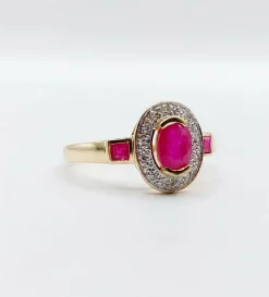 Bague pompadour vintage or jaune, rubis, diamants et de rubis carrés