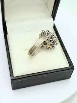 Bague pompadour vintage or, saphir et diamant