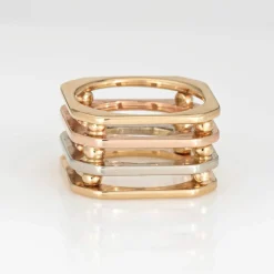 Bague porte carrée en or tricolore 14 carats