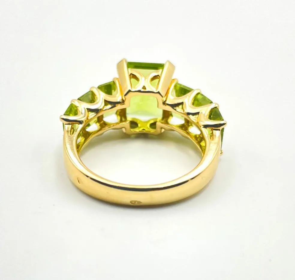 Bague Péridots Taille Emeraude