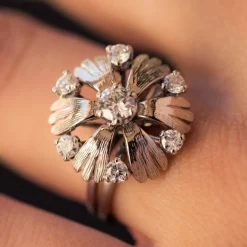 Bague pétales or blanc diamants