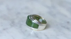 Bague puiforcat par andré vassort jade sur or jaune et argent