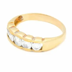 Bague rangée de diamants en or jaune