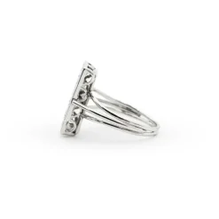 Bague rectangulaire en or blanc avec diamants de 0,80 carat