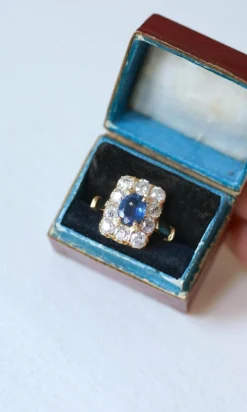 Bague Rectangulaire or rose Saphir 1,10 Cts et Diamants