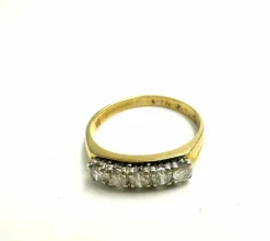 Bague Rivière des années 1930 en or jaune, diamants 