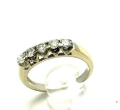 Bague Rivière en or blanc et diamants