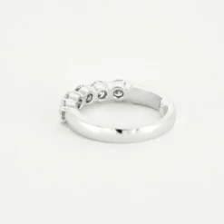 Bague Rivière or blanc diamants
