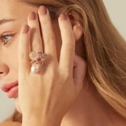 Bague Romance Divine en or jaune 18 carats, perle et quartz rose