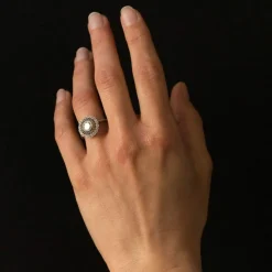 Bague ronde dentelle de platine et diamants