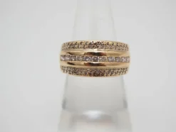 Bague ruban or jaune, triple rangée diamants
