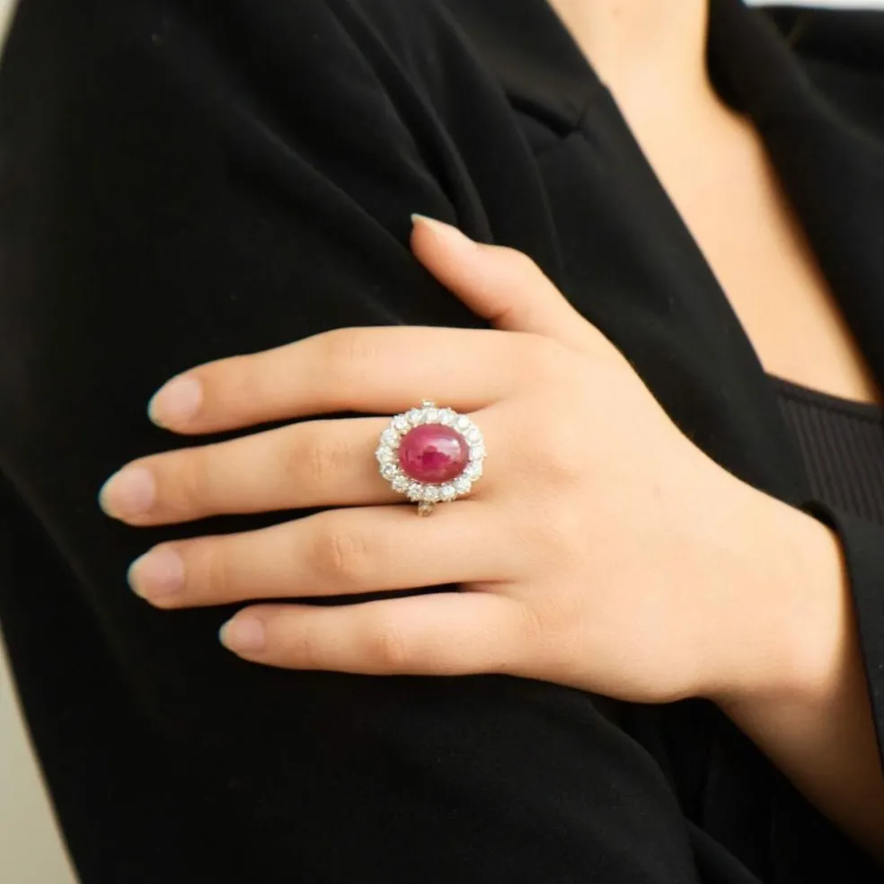 Bague Rubis cabochon & Diamants