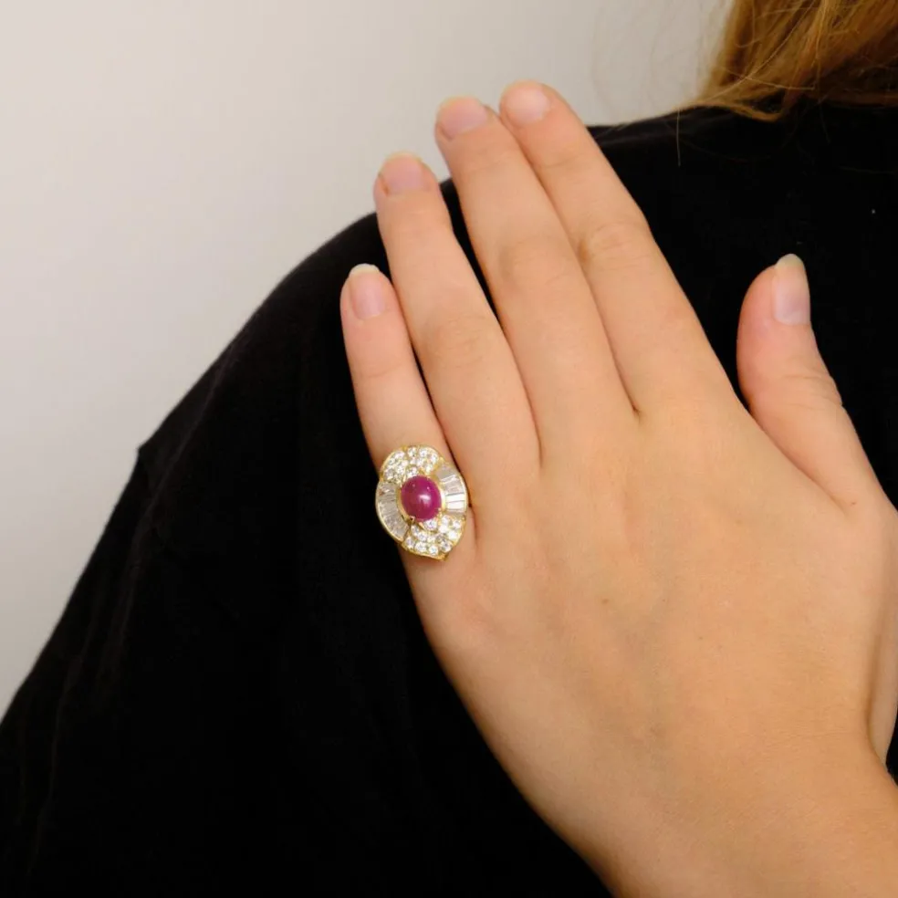 Bague Rubis cabochon Diamants