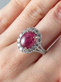 Bague Rubis cabochon Diamants