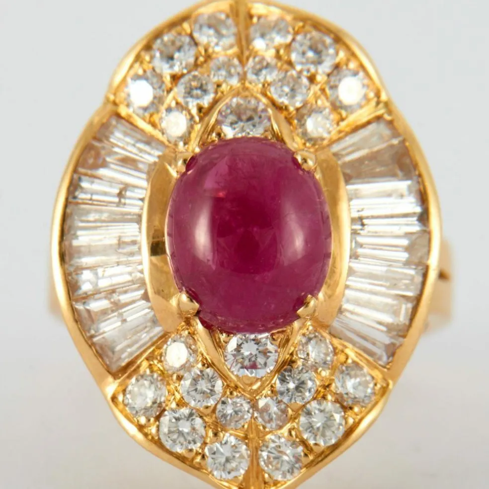Bague Rubis cabochon Diamants