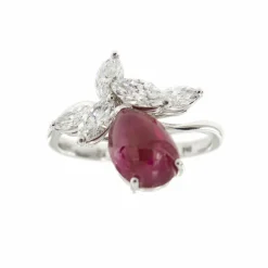 Bague rubis cabochon et diamants