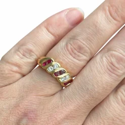 Bague rubis diamants or jaune 18 carats