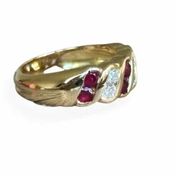 Bague rubis diamants or jaune 18 carats
