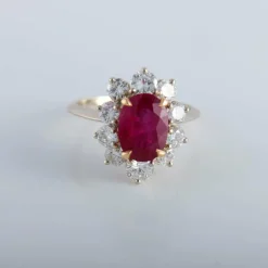 Bague rubis et diamants