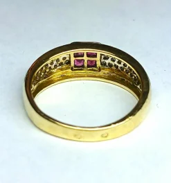 Bague rubis et diamants en or jaune
