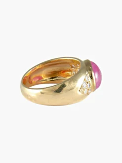 Bague rubis ovale cabochon suiffé or jaune