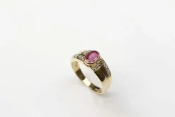 Bague Rubis ovale Diamants