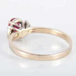 Bague Rubis épaulé