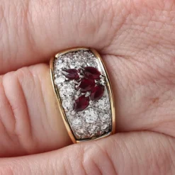 BAGUE RUBIS PAVEE DE DIAMANTS EN OR JAUNE 18K