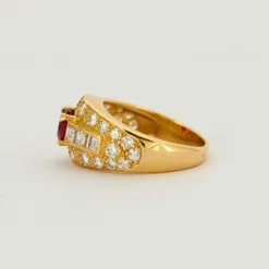BAGUE RUBIS PAVEE DE DIAMANTS