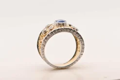 Bague saphir 0,95 carats, diamants, or bicolore