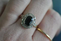 Bague saphir bleu époque victorienne