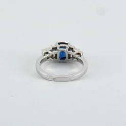Bague Saphir coussin 1.49ct et Diamants