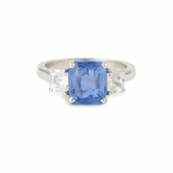 Bague Saphir Coussin Non Chauffé 3.02 Carats Diamants Or Gris 18 Carats (Certificat)