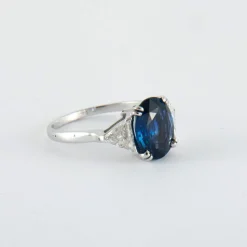 Bague Saphir 2.64ct et Diamants