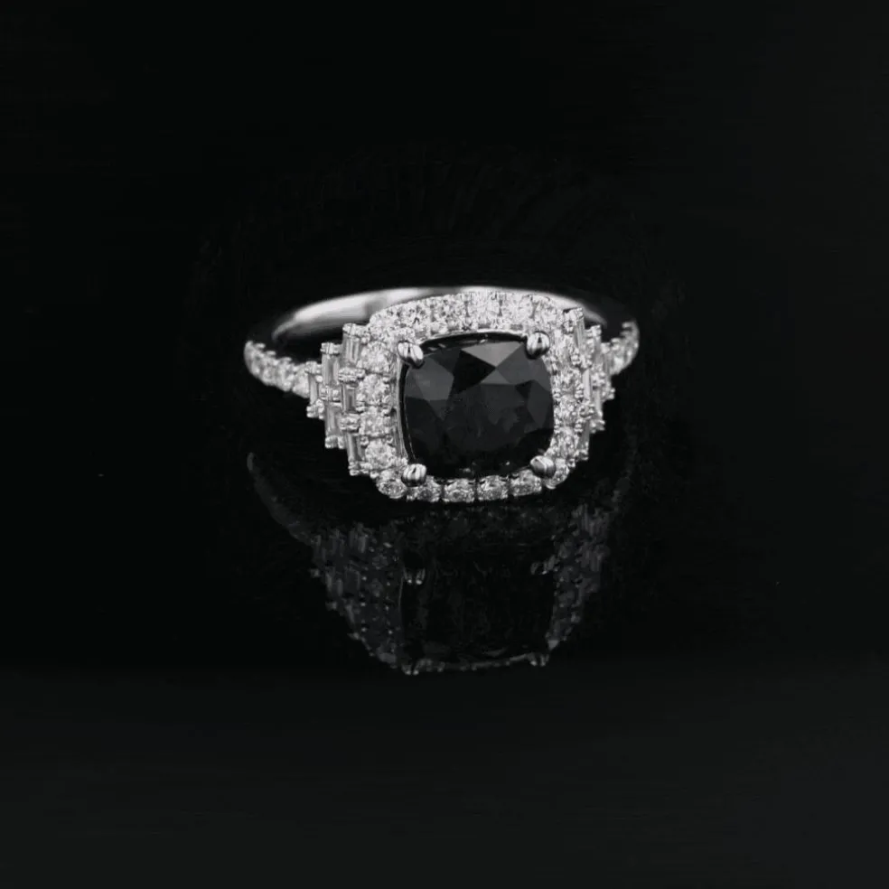 Bague saphir de Ceylan coussin et diamants